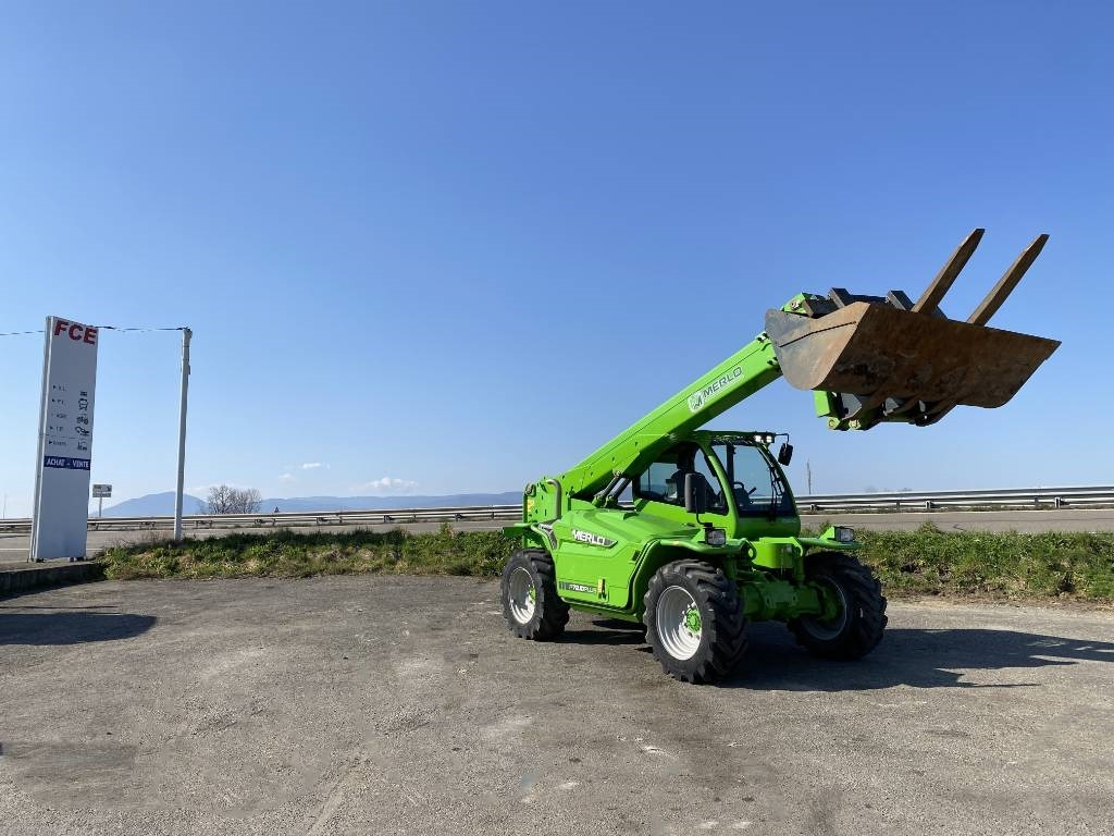 Merlo P72.10/Plus 1er Main-Certificat CE endommagé - Телескопичен колесен товарач: снимка 3 Merlo P72.10/Plus 1er Main-Certificat CE endommagé - Телескопичен колесен товарач: снимка 3