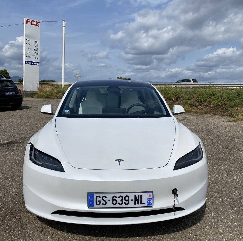 Tesla MODEL 3 5YJ3 Carte Grise Française endommagée - Лек автомобил: снимка 2 Tesla MODEL 3 5YJ3 Carte Grise Française endommagée - Лек автомобил: снимка 2