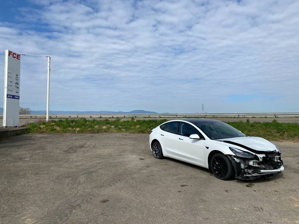 Tesla MODEL 3 - 5YJ3 Rwd Origine Française - Седан: снимка 3 Tesla MODEL 3 - 5YJ3 Rwd Origine Française - Седан: снимка 3
