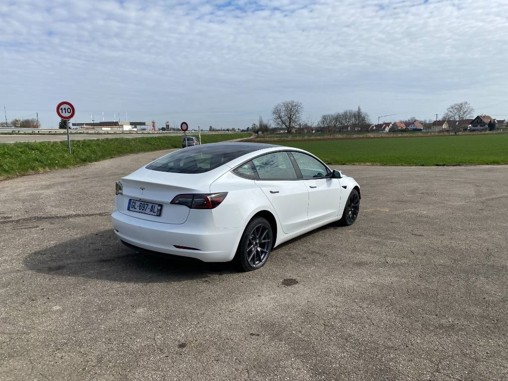 Tesla MODEL 3 - 5YJ3 Rwd Origine Française - Седан: снимка 4 Tesla MODEL 3 - 5YJ3 Rwd Origine Française - Седан: снимка 4