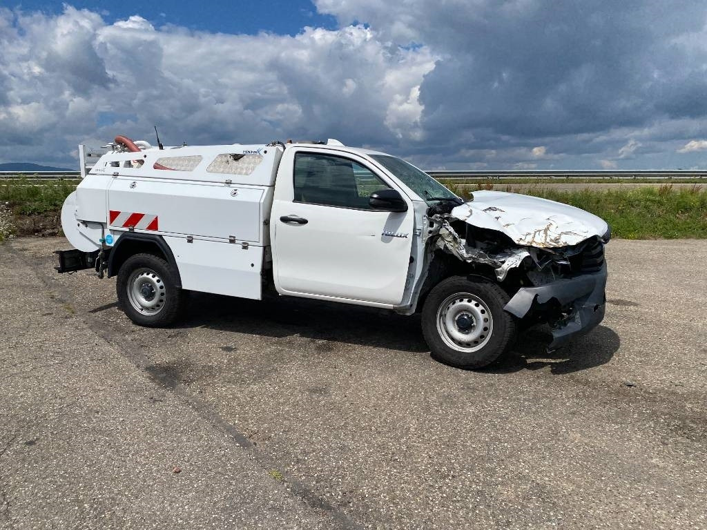 Toyota HILUX 2.4 D4D /MINIMAX COMBINE LONGWAY endommagé - Каналопочистваща машина: снимка 3 Toyota HILUX 2.4 D4D /MINIMAX COMBINE LONGWAY endommagé - Каналопочистваща машина: снимка 3