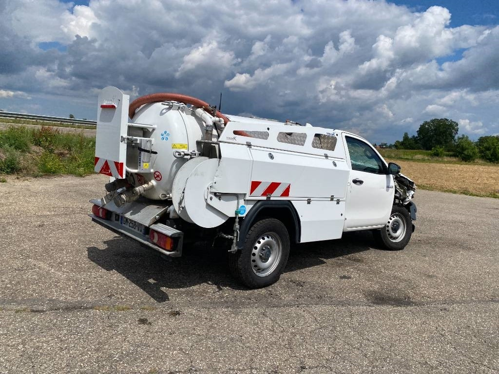Toyota HILUX 2.4 D4D /MINIMAX COMBINE LONGWAY endommagé - Каналопочистваща машина: снимка 4 Toyota HILUX 2.4 D4D /MINIMAX COMBINE LONGWAY endommagé - Каналопочистваща машина: снимка 4