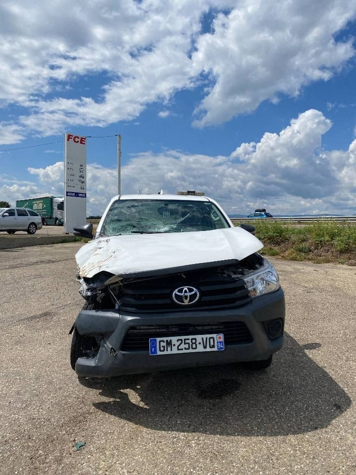 Toyota HILUX 2.4 D4D /MINIMAX COMBINE LONGWAY endommagé - Каналопочистваща машина: снимка 2 Toyota HILUX 2.4 D4D /MINIMAX COMBINE LONGWAY endommagé - Каналопочистваща машина: снимка 2