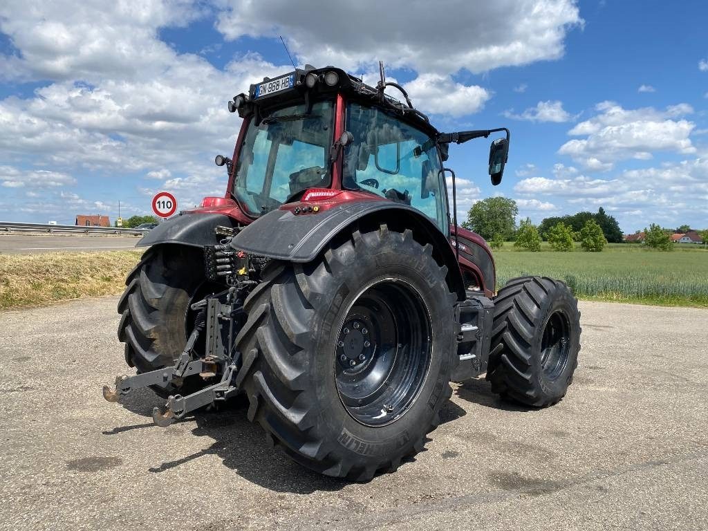 Valtra N 175 / DIRECT Variation Continue endommagé - Трактор: снимка 4 Valtra N 175 / DIRECT Variation Continue endommagé - Трактор: снимка 4