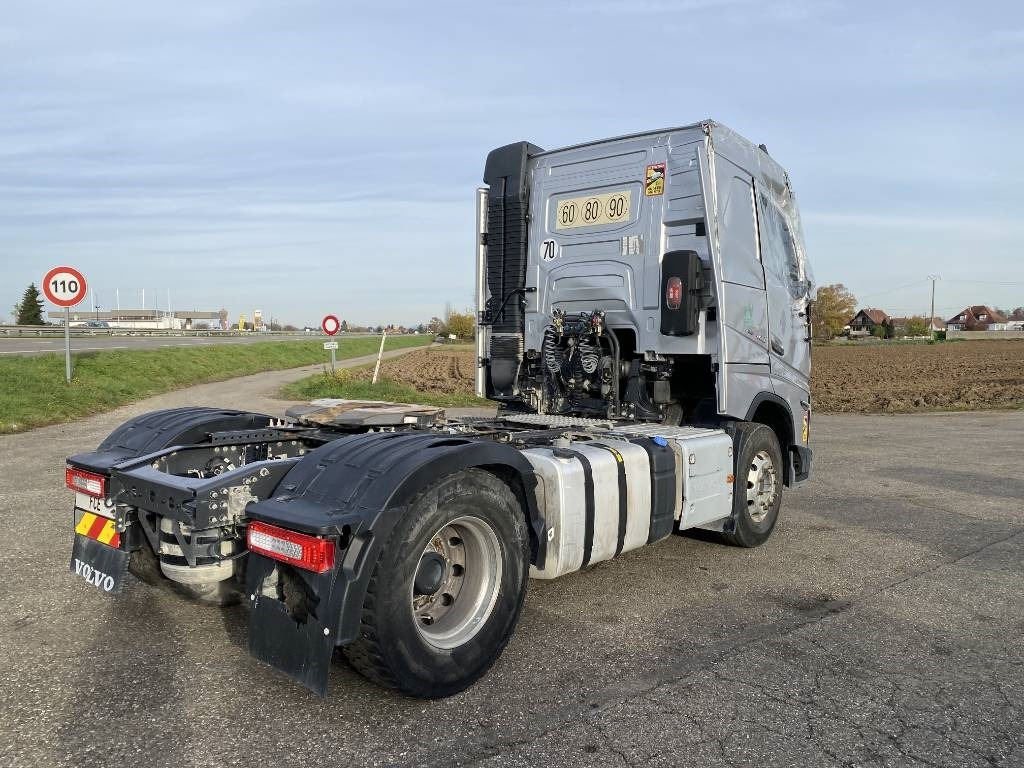 Volvo FH 460 / I-Save 1er Main endommagé - Влекач: снимка 4 Volvo FH 460 / I-Save 1er Main endommagé - Влекач: снимка 4