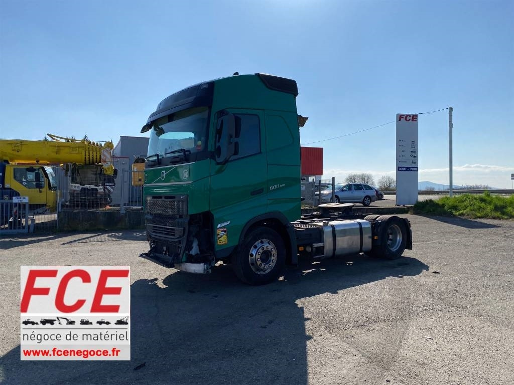 Volvo FH 500 I-save GLOBETROTTER 1er Main endommagé - Влекач: снимка 1 Volvo FH 500 I-save GLOBETROTTER 1er Main endommagé - Влекач: снимка 1
