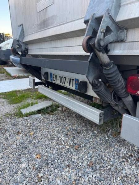 Renault MASTER DCI 145 CAISSE HAYON - Лекотоварен автомобил фургон: снимка 5 Renault MASTER DCI 145 CAISSE HAYON - Лекотоварен автомобил фургон: снимка 5