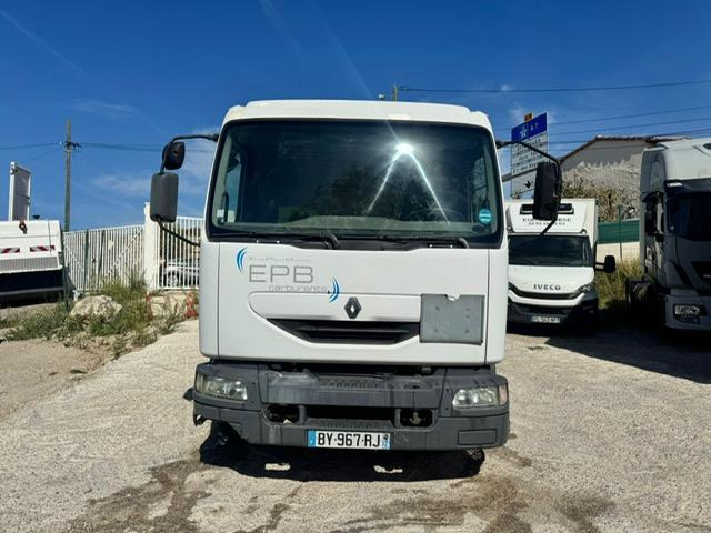 Renault MIDLUM 210 CITERNE MERCERON 11000 L 4 COMPARTIMENTS - Камион цистерна: снимка 5 Renault MIDLUM 210 CITERNE MERCERON 11000 L 4 COMPARTIMENTS - Камион цистерна: снимка 5