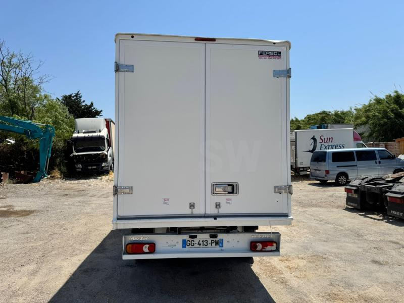 Renault Master 2.5 DCI 150 - Лекотоварен автомобил фургон: снимка 5 Renault Master 2.5 DCI 150 - Лекотоварен автомобил фургон: снимка 5