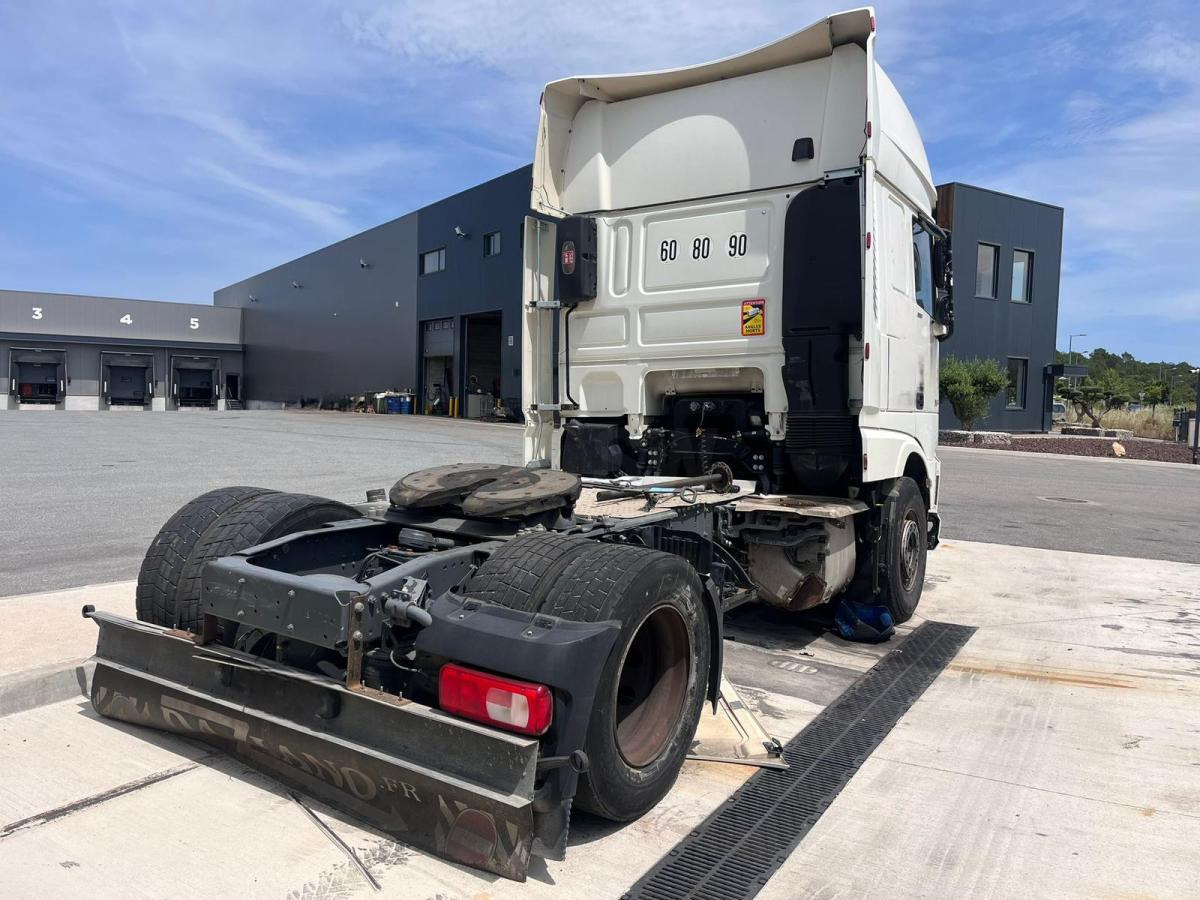 DAF XF 530 - Влекач: снимка 4 DAF XF 530 - Влекач: снимка 4