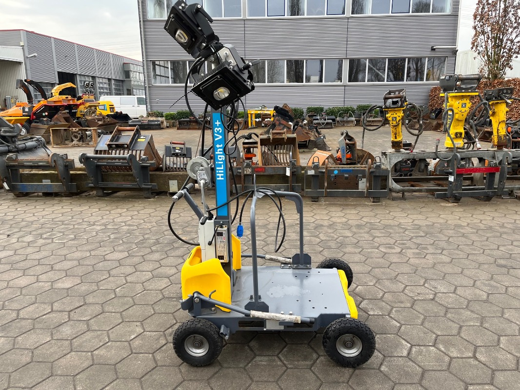 Atlas Copco V3 - Електрогенератор: снимка 3 Atlas Copco V3 - Електрогенератор: снимка 3
