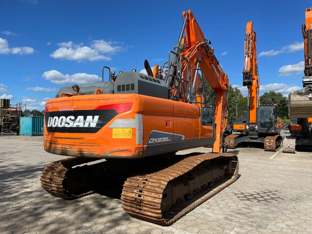 Doosan DX235LC-5 - Верижен багер: снимка 4 Doosan DX235LC-5 - Верижен багер: снимка 4
