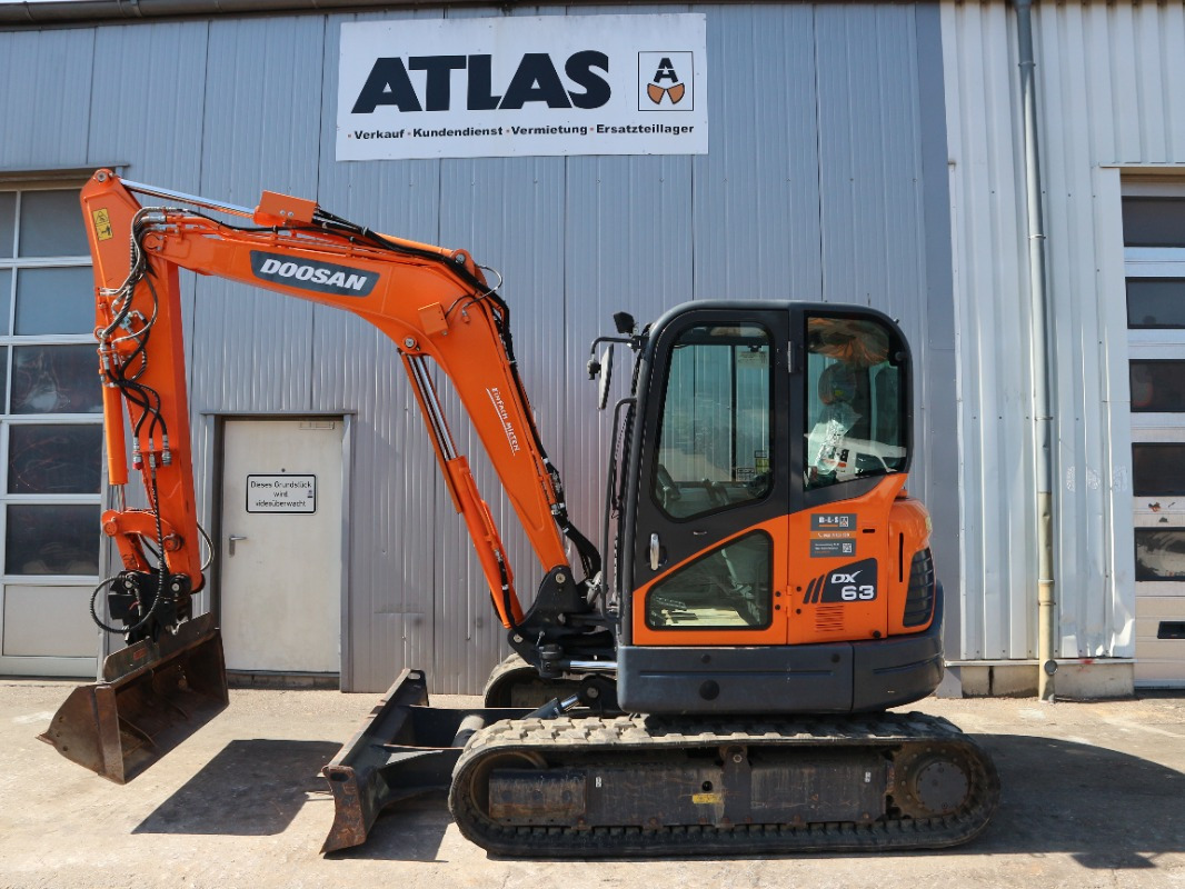 Doosan DX63-3 - Мини багер: снимка 2 Doosan DX63-3 - Мини багер: снимка 2