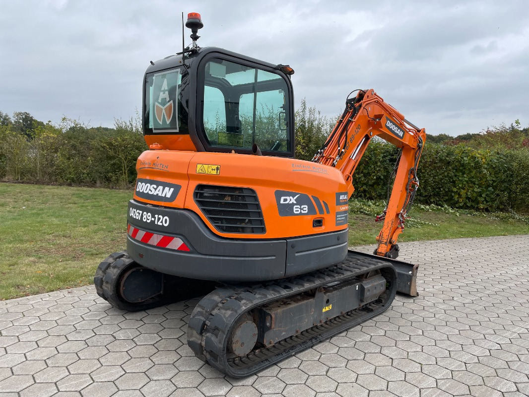 Doosan DX63-3 - Мини багер: снимка 2 Doosan DX63-3 - Мини багер: снимка 2