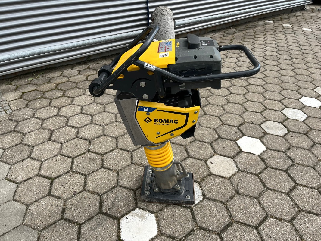 Bomag BT60E - Строителна техника: снимка 3 Bomag BT60E - Строителна техника: снимка 3