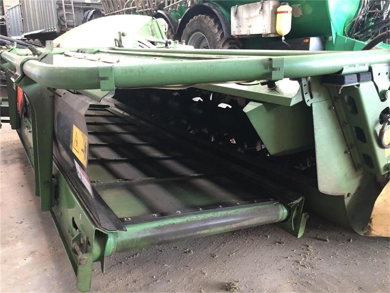 Krone EasyCut B 1000 CV - Комбайн: снимка 4 Krone EasyCut B 1000 CV - Комбайн: снимка 4