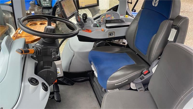 Трактор New Holland T7.270 AutoCommand T7.270: снимка 9