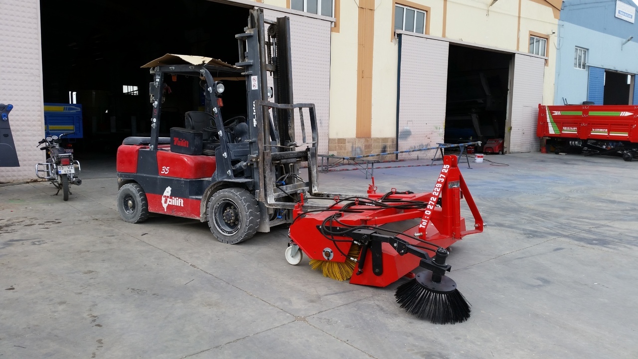 SAYGINLAR FORKLIFT MOUNTED ROAD SWEEPER - Четка за Мотокар: снимка 1 SAYGINLAR FORKLIFT MOUNTED ROAD SWEEPER - Четка за Мотокар: снимка 1