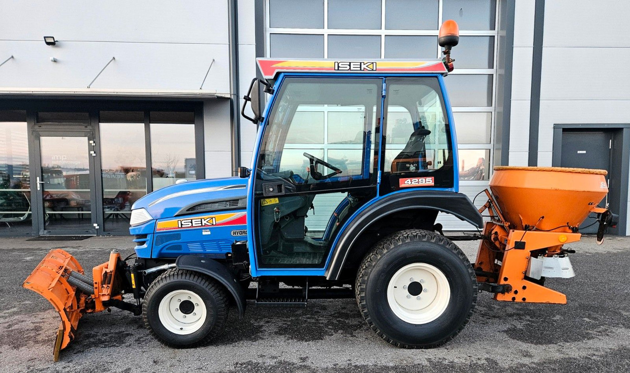 Iseki TH4295 AHL 4x4 Hydro Winterdienst - Трактор: снимка 2 Iseki TH4295 AHL 4x4 Hydro Winterdienst - Трактор: снимка 2