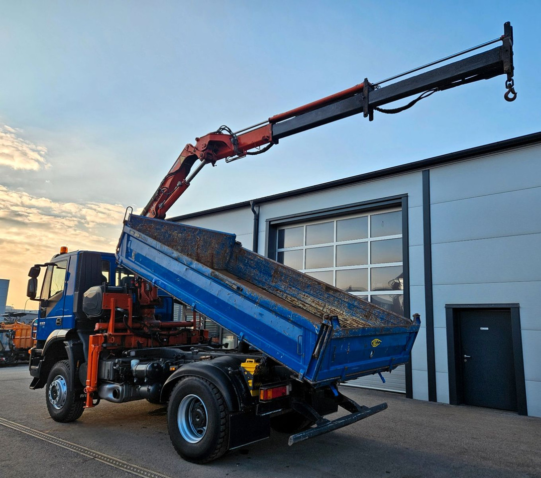 Iveco Trakker 190T33 4x4 Euro5 Kran Atlas 120.2E Funk - Самосвал камион, Камион с кран: снимка 5 Iveco Trakker 190T33 4x4 Euro5 Kran Atlas 120.2E Funk - Самосвал камион, Камион с кран: снимка 5