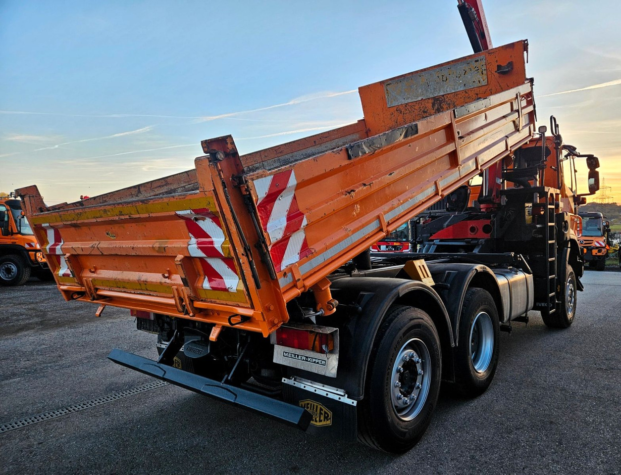 Iveco Trakker 410 6x4-4 EEV Palfinger PK12502 Funk - Самосвал камион, Камион с кран: снимка 4 Iveco Trakker 410 6x4-4 EEV Palfinger PK12502 Funk - Самосвал камион, Камион с кран: снимка 4