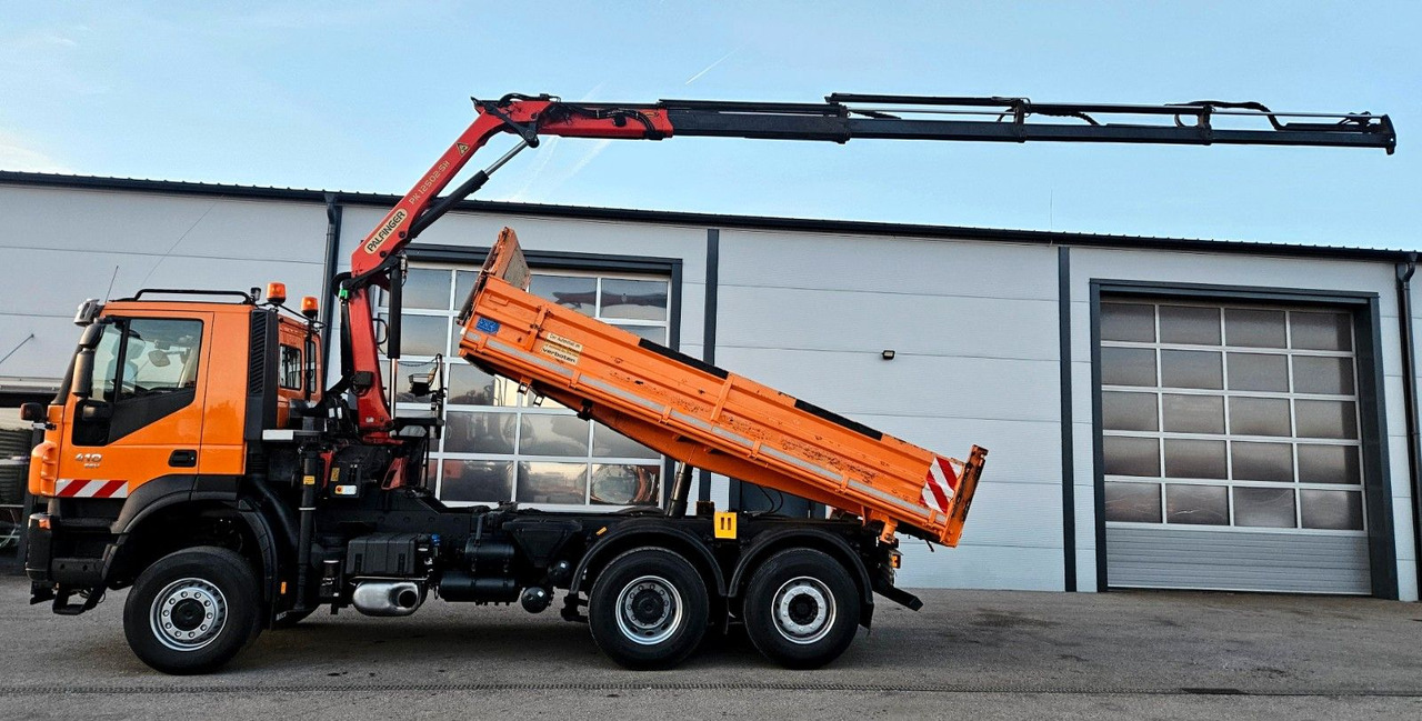 Iveco Trakker 410 6x4-4 EEV Palfinger PK12502 Funk - Самосвал камион, Камион с кран: снимка 2 Iveco Trakker 410 6x4-4 EEV Palfinger PK12502 Funk - Самосвал камион, Камион с кран: снимка 2