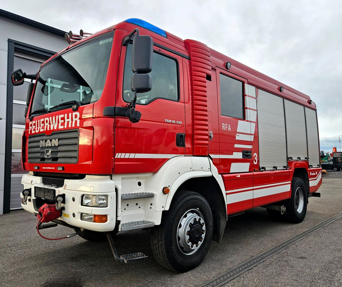 MAN TGM 18.330 4x4 Feuerwehr Rosenbauer RFA - Камион: снимка 1 MAN TGM 18.330 4x4 Feuerwehr Rosenbauer RFA - Камион: снимка 1
