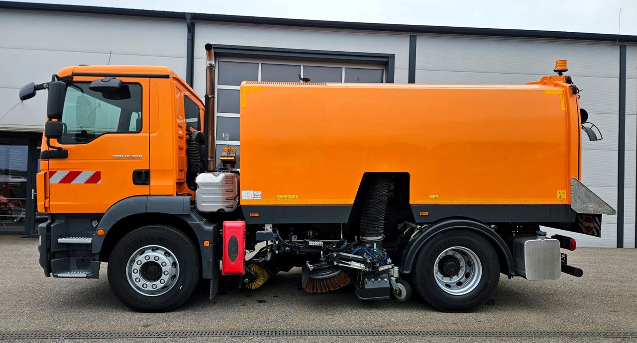 MAN TGM 18.250 Euro6 BROCK SL200 L+R Aufbaumotor - Мотометачна машина: снимка 2 MAN TGM 18.250 Euro6 BROCK SL200 L+R Aufbaumotor - Мотометачна машина: снимка 2