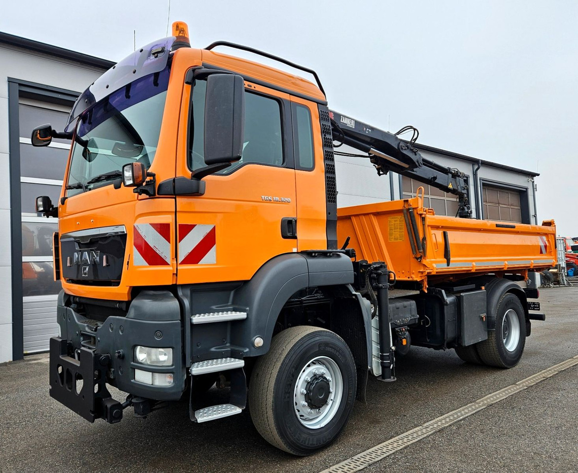 MAN TGS 18.320 4x4 BL HIAB 099-BS3 Funk Kran Euro5 - Самосвал камион, Камион с кран: снимка 4 MAN TGS 18.320 4x4 BL HIAB 099-BS3 Funk Kran Euro5 - Самосвал камион, Камион с кран: снимка 4