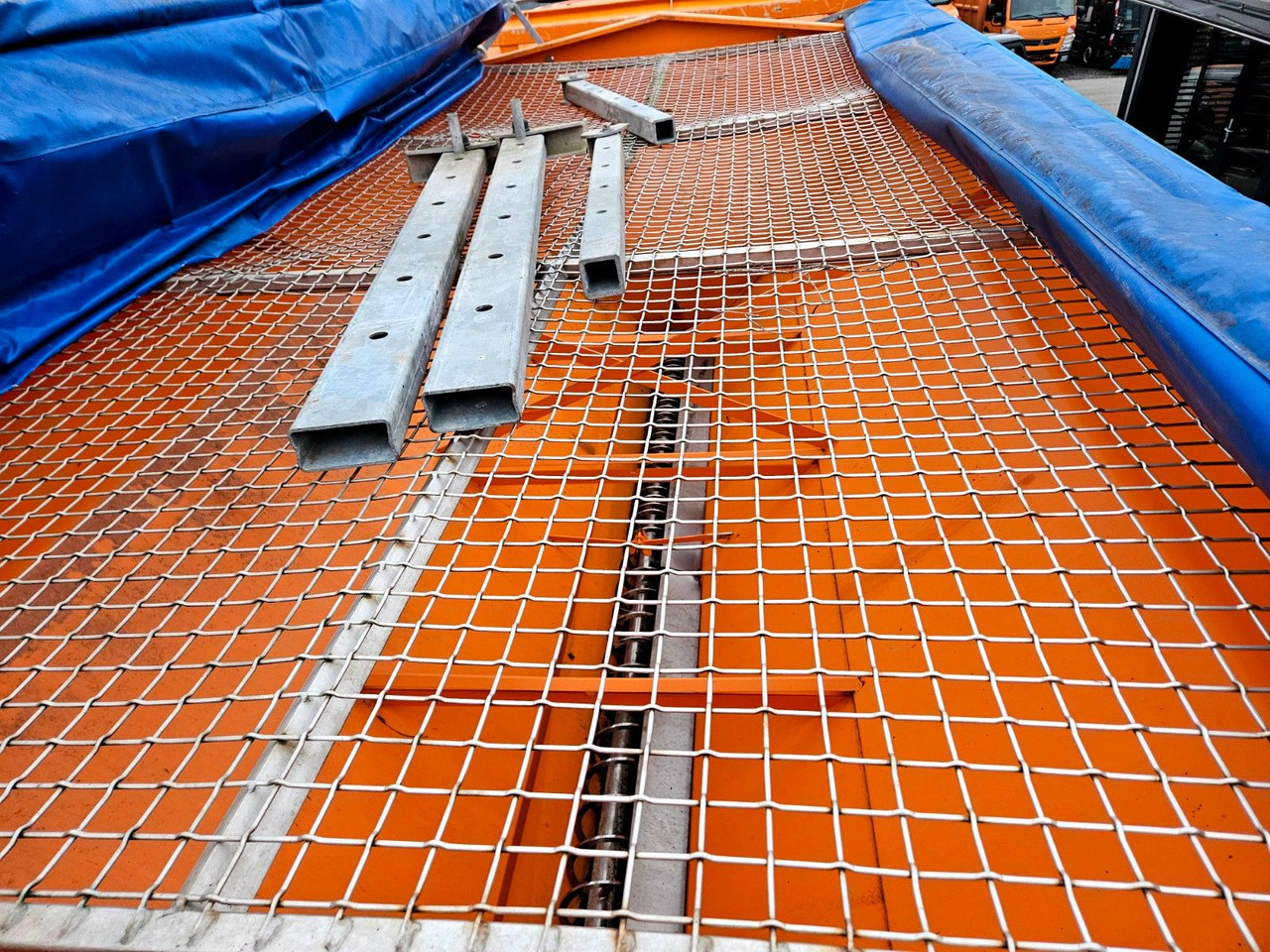 Самосвал камион MAN TGS 28.400 6x4-4 BL Winterdienst Schmidt Euro5: снимка 19 Самосвал камион MAN TGS 28.400 6x4-4 BL Winterdienst Schmidt Euro5: снимка 19