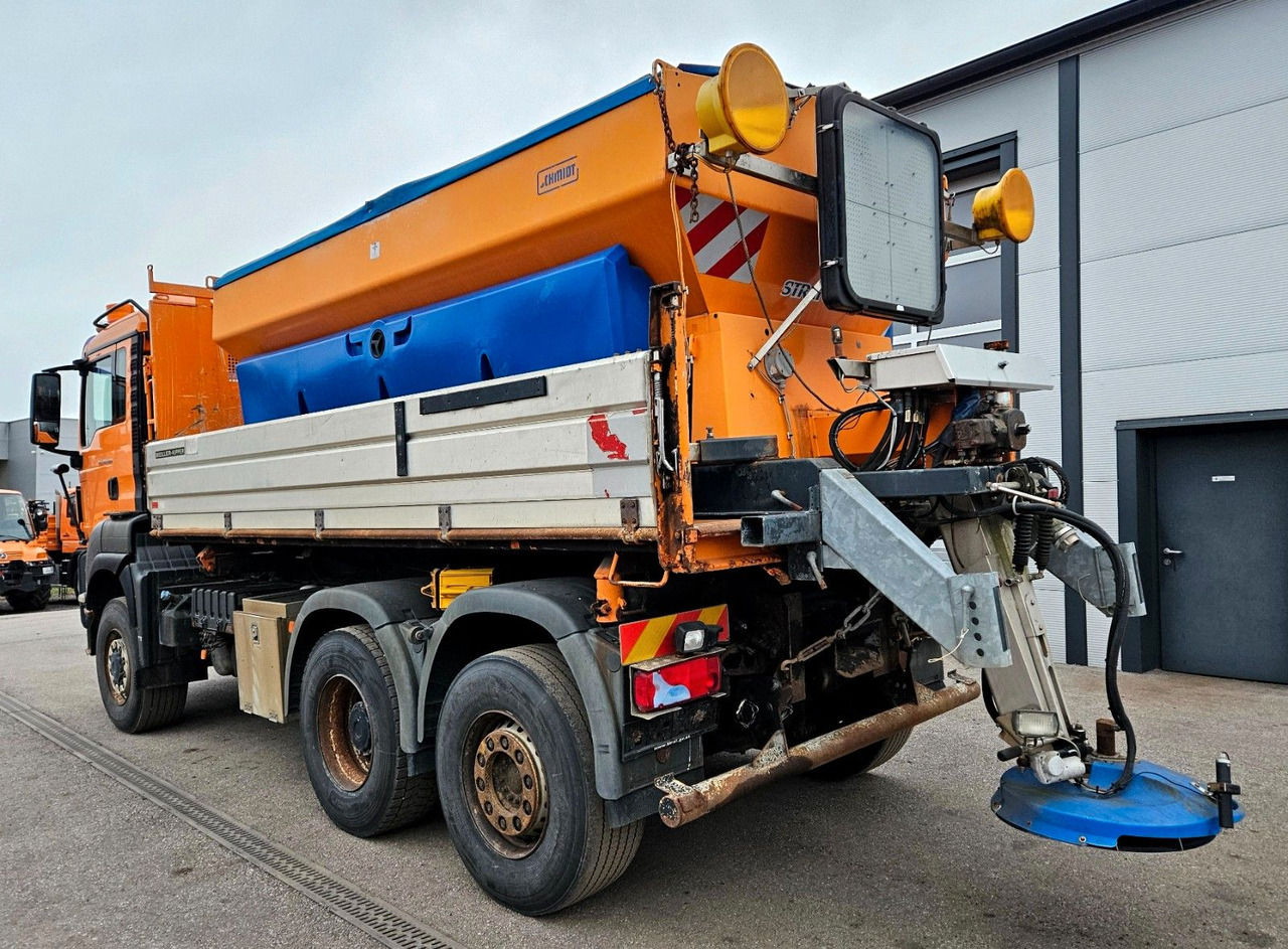 Самосвал камион MAN TGS 28.400 6x4-4 BL Winterdienst Schmidt Euro5: снимка 6 Самосвал камион MAN TGS 28.400 6x4-4 BL Winterdienst Schmidt Euro5: снимка 6