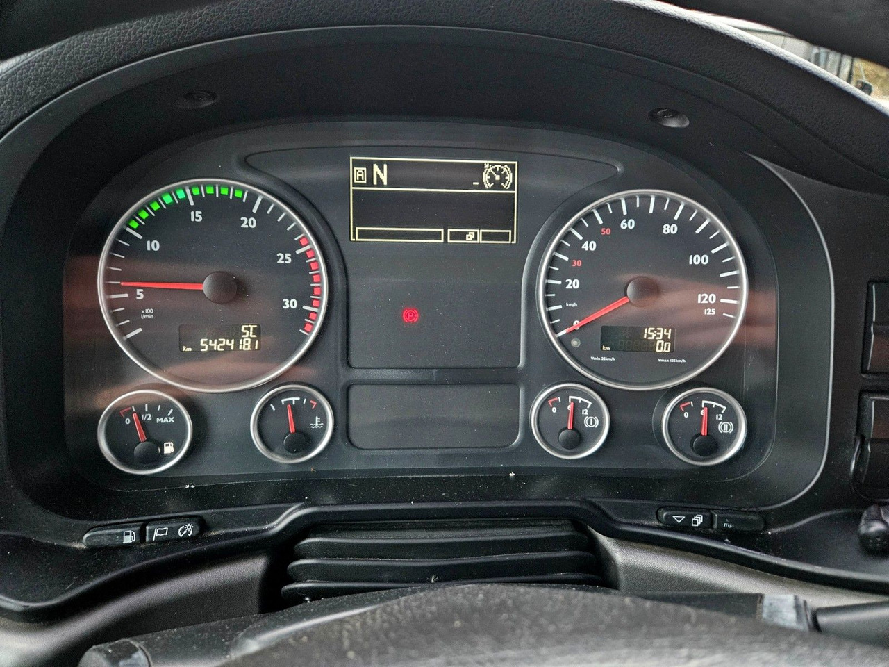 Самосвал камион MAN TGS 28.400 6x4-4 BL Winterdienst Schmidt Euro5: снимка 11 Самосвал камион MAN TGS 28.400 6x4-4 BL Winterdienst Schmidt Euro5: снимка 11