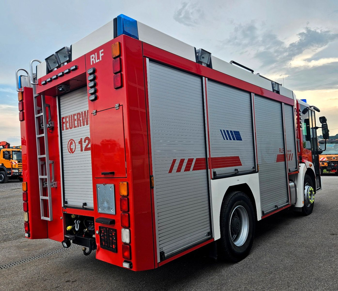 Mercedes-Benz 1829 Feuerwehr Ziegler RLF 2000/300 TLF Winde - Пожарна кола: снимка 4 Mercedes-Benz 1829 Feuerwehr Ziegler RLF 2000/300 TLF Winde - Пожарна кола: снимка 4