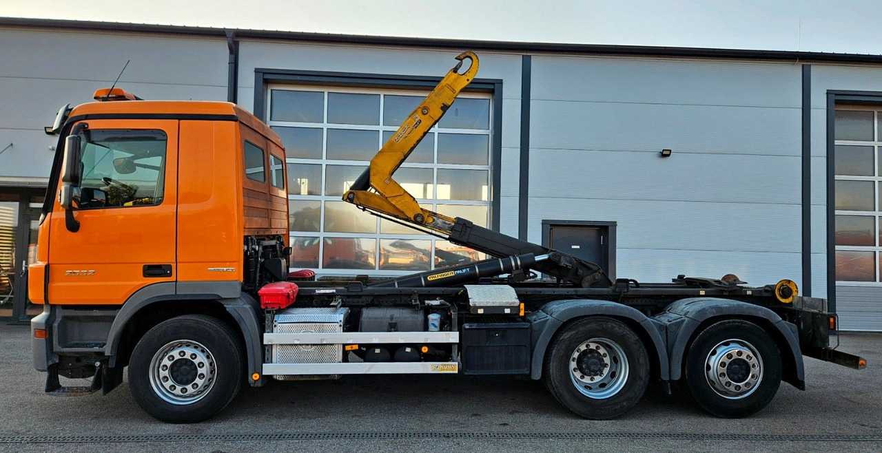 Mercedes-Benz Actros 2532 6x2 MP3 Euro5 - Мултилифт с кука камион: снимка 2 Mercedes-Benz Actros 2532 6x2 MP3 Euro5 - Мултилифт с кука камион: снимка 2