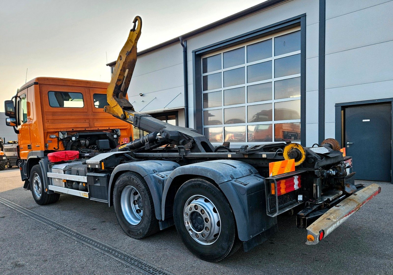 Mercedes-Benz Actros 2532 6x2 MP3 Euro5 - Мултилифт с кука камион: снимка 3 Mercedes-Benz Actros 2532 6x2 MP3 Euro5 - Мултилифт с кука камион: снимка 3