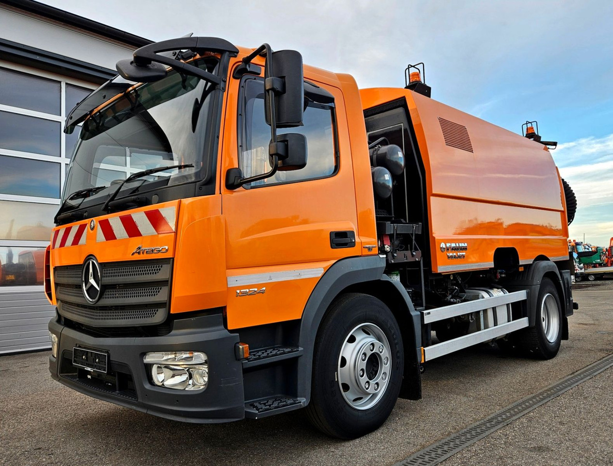 Mercedes-Benz Atego 1324 Euro6 FAUN Viajet 6 Aufbaumotor - Мотометачна машина: снимка 4 Mercedes-Benz Atego 1324 Euro6 FAUN Viajet 6 Aufbaumotor - Мотометачна машина: снимка 4