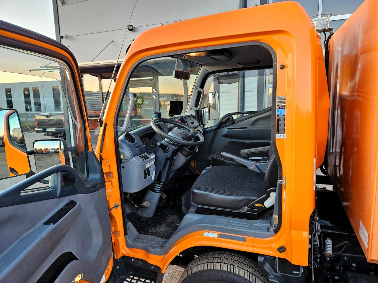 Боклукчийска кола Mitsubishi Fuso Canter 6S15 Zoeller Micro Müllpresse: снимка 12