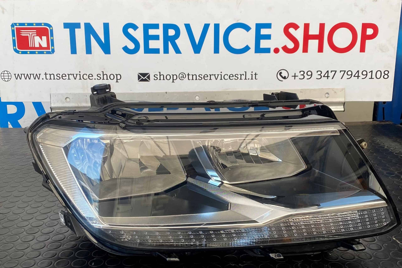 Fari Alogeni VW Tiguan - Преден фар: снимка 2 Fari Alogeni VW Tiguan - Преден фар: снимка 2
