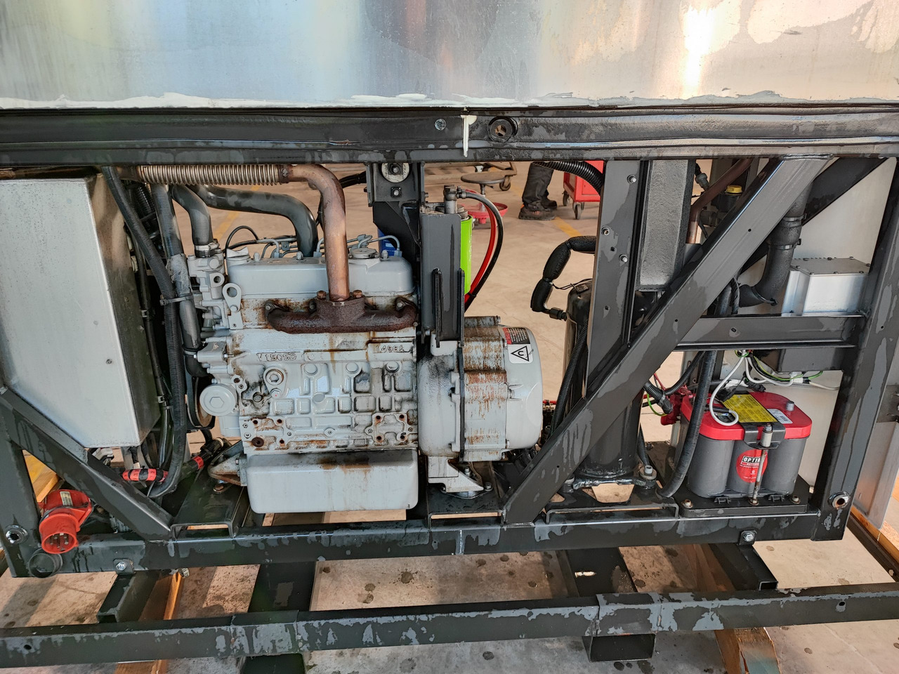 Motore Frigo Carrier Vector 1550 - Хладилен агрегат: снимка 3 Motore Frigo Carrier Vector 1550 - Хладилен агрегат: снимка 3