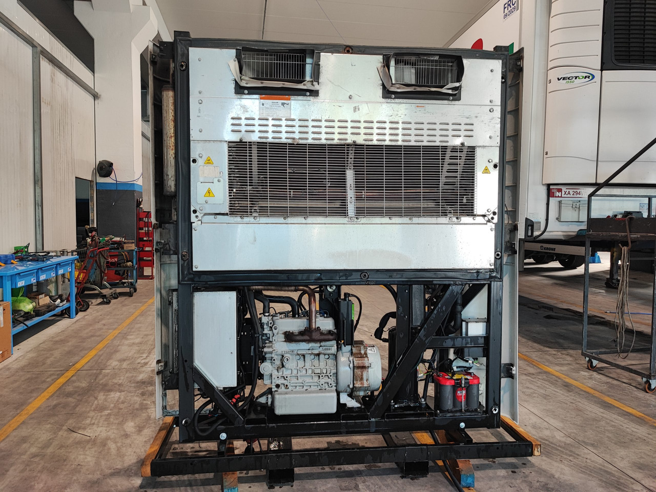 Motore Frigo Carrier Vector 1550 - Хладилен агрегат: снимка 2 Motore Frigo Carrier Vector 1550 - Хладилен агрегат: снимка 2