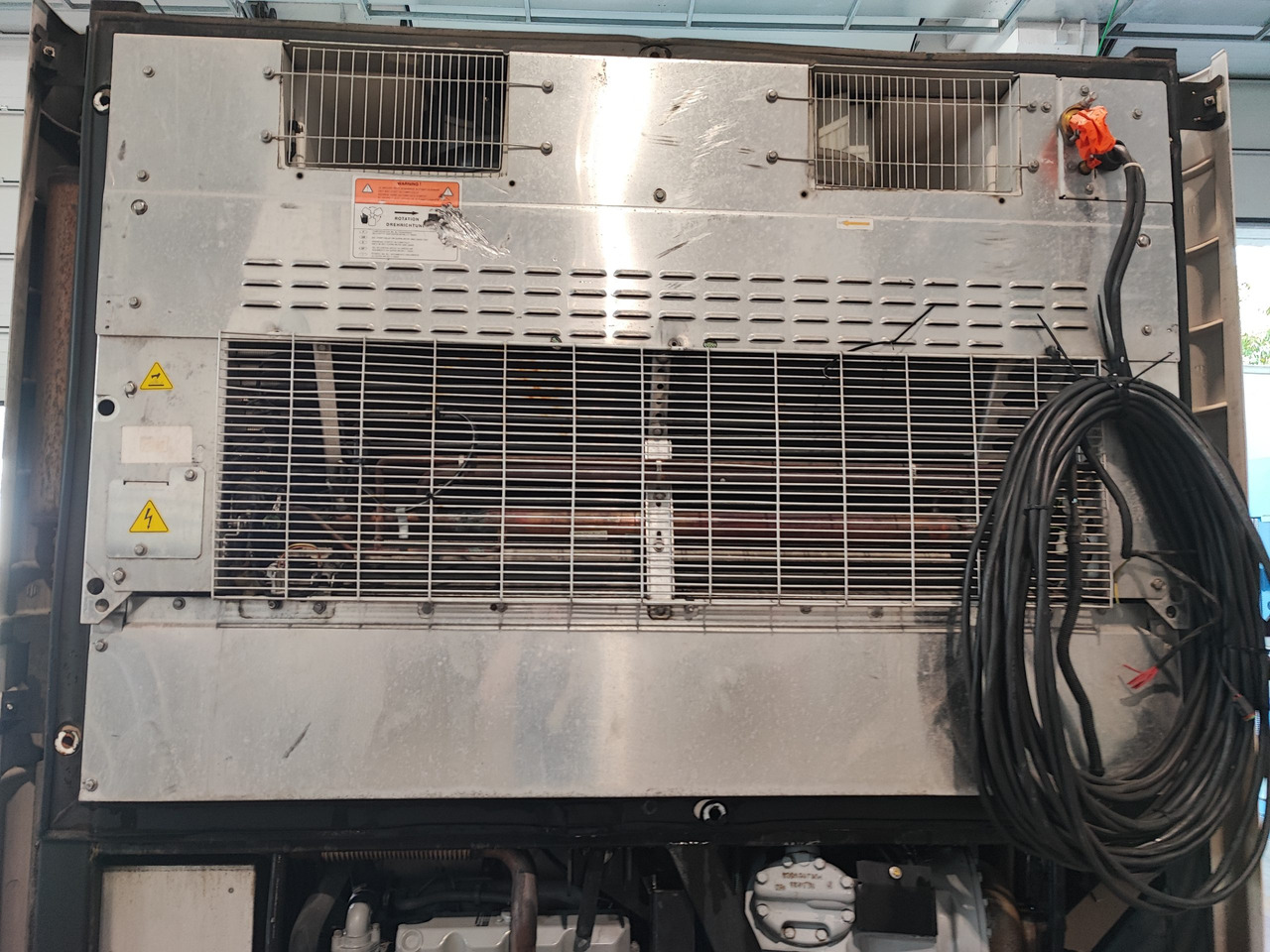 Motore frigo Carrier Vector 1550 pezzi di ricambio - Хладилен агрегат: снимка 5 Motore frigo Carrier Vector 1550 pezzi di ricambio - Хладилен агрегат: снимка 5