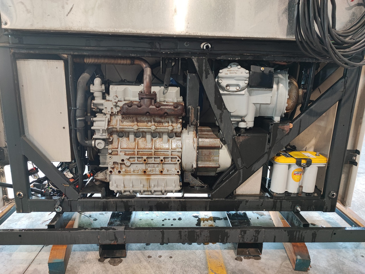 Motore frigo Carrier Vector 1550 pezzi di ricambio - Хладилен агрегат: снимка 4 Motore frigo Carrier Vector 1550 pezzi di ricambio - Хладилен агрегат: снимка 4