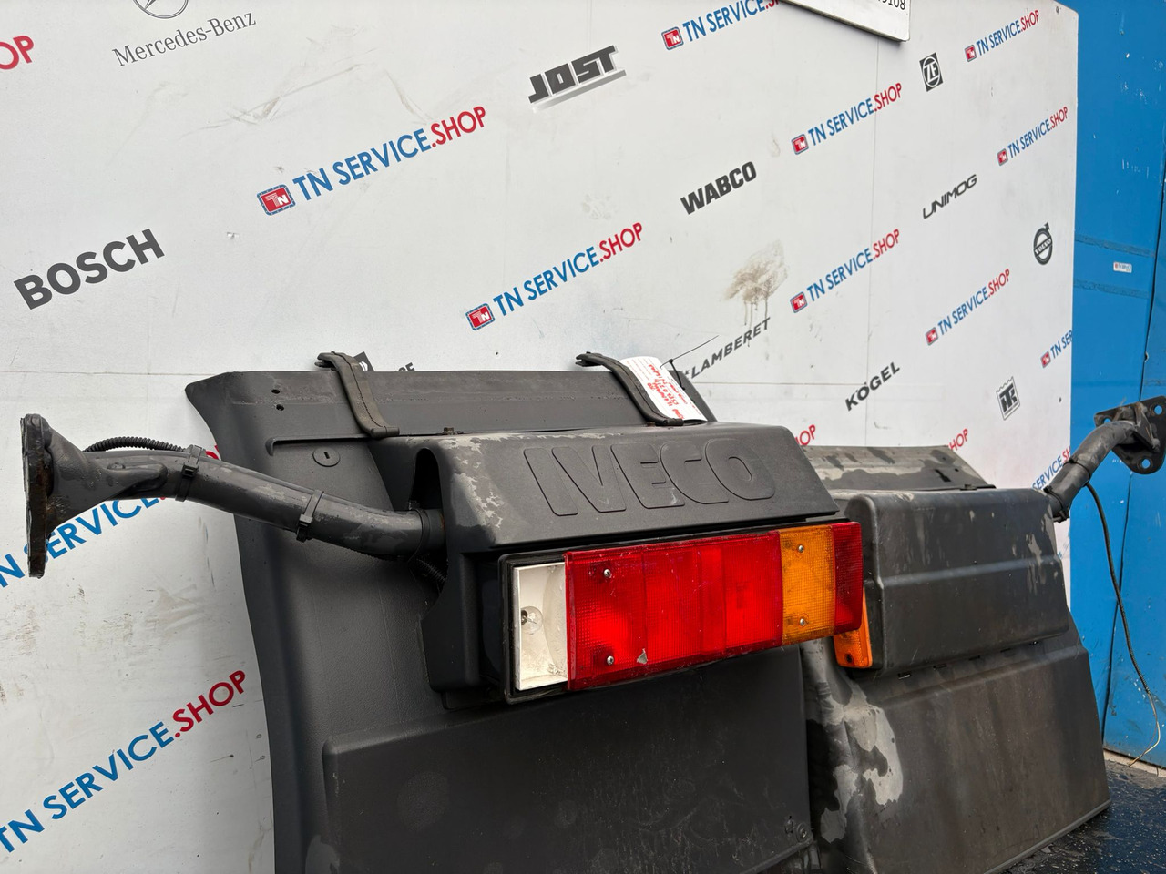 Paraurti posteriore Iveco - Броня за Камион: снимка 2 Paraurti posteriore Iveco - Броня за Камион: снимка 2