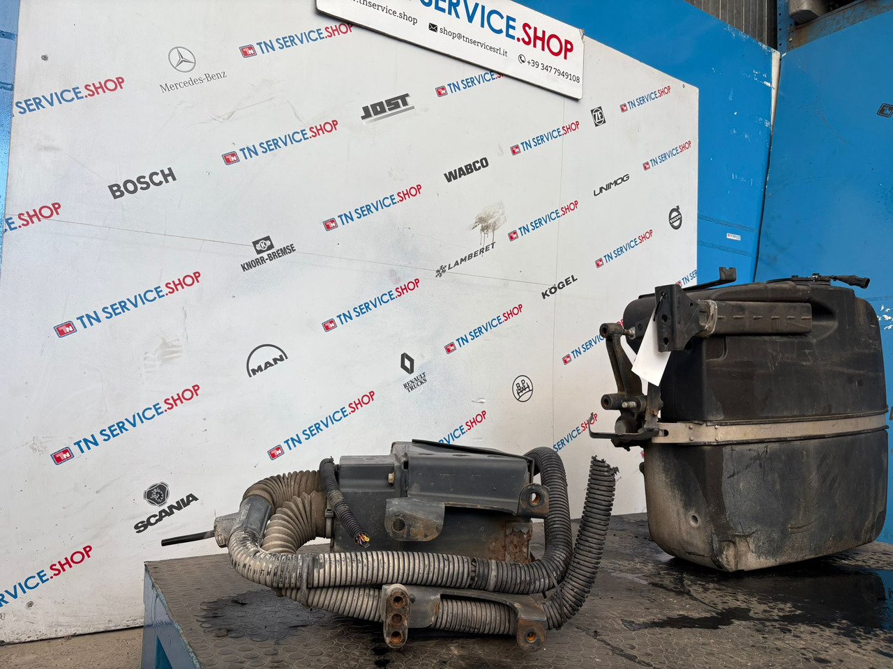 Serbatoio Adblue Iveco - Резервоар за AdBlue за Лекотоварен автомобил: снимка 3 Serbatoio Adblue Iveco - Резервоар за AdBlue за Лекотоварен автомобил: снимка 3