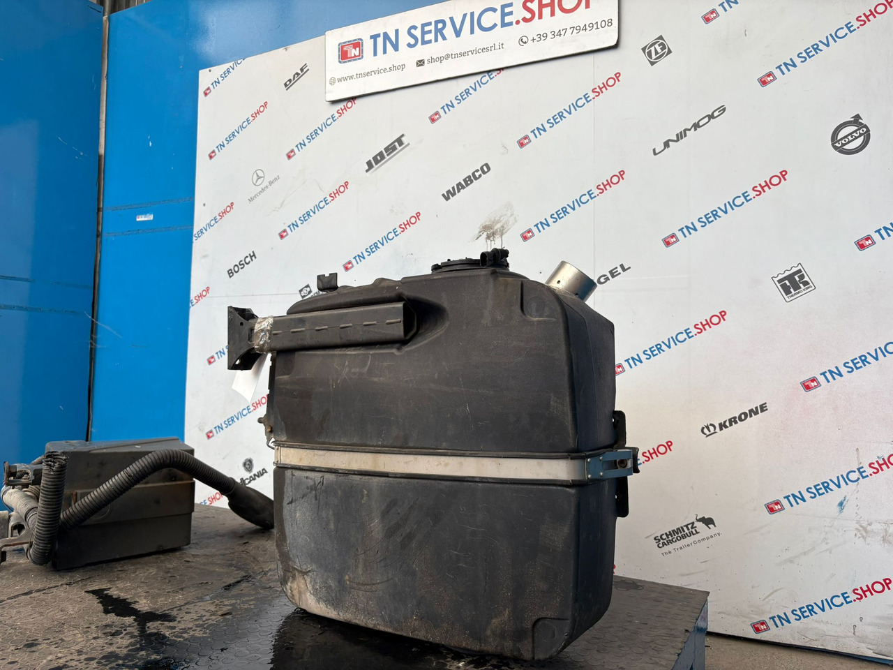 Serbatoio Adblue Iveco - Резервоар за AdBlue за Лекотоварен автомобил: снимка 2 Serbatoio Adblue Iveco - Резервоар за AdBlue за Лекотоварен автомобил: снимка 2