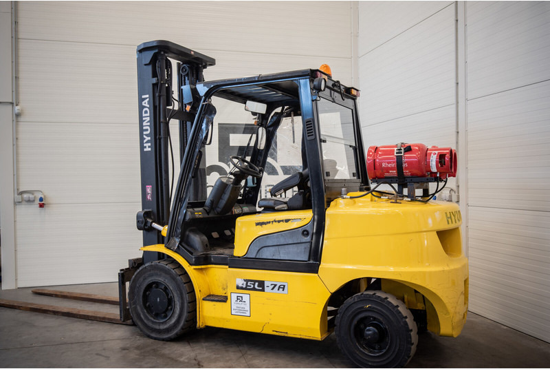 Hyundai 45L-7A - Газокар: снимка 3 Hyundai 45L-7A - Газокар: снимка 3