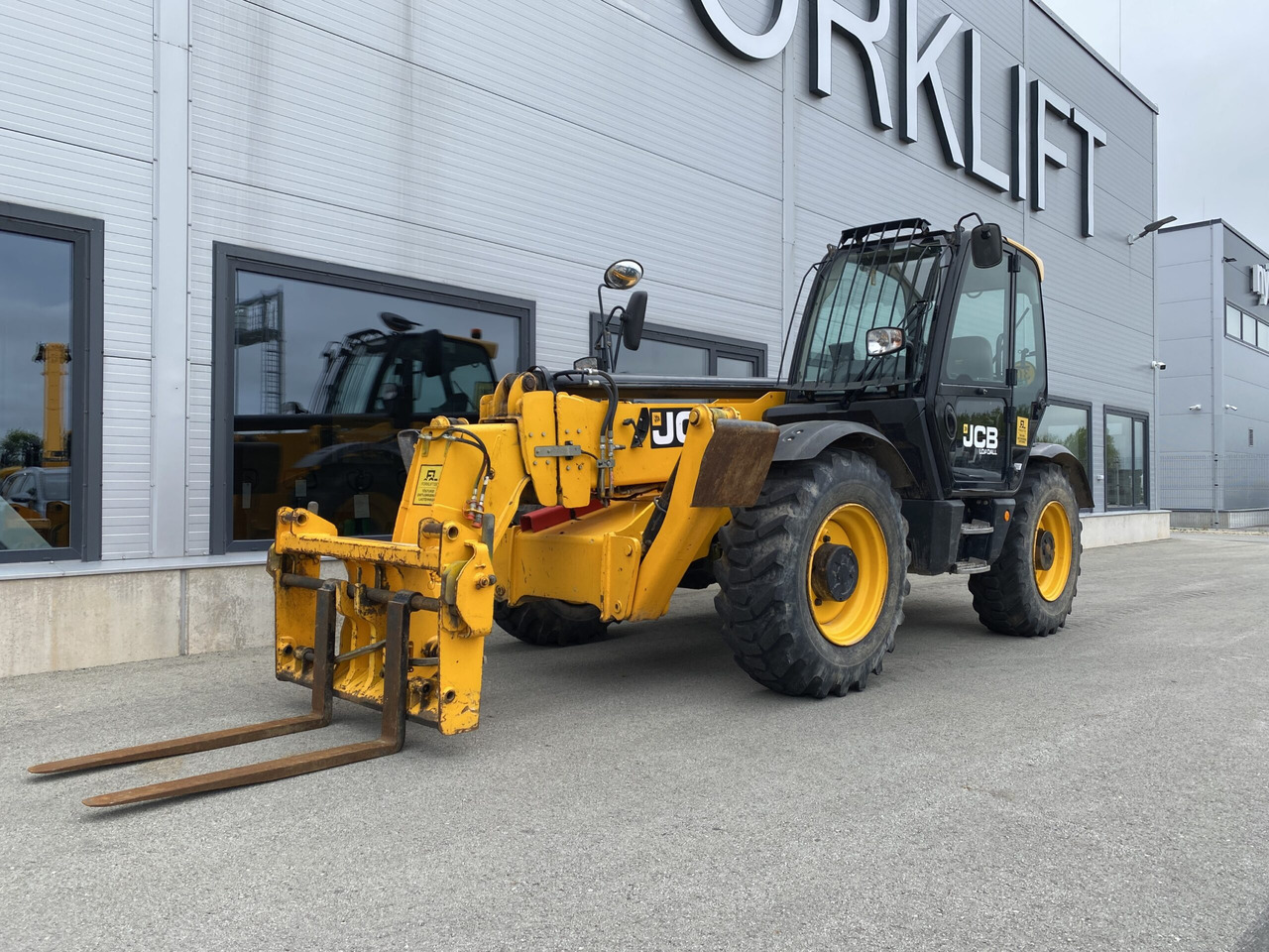 JCB 540-140 - Телескопичен товарач: снимка 1 JCB 540-140 - Телескопичен товарач: снимка 1