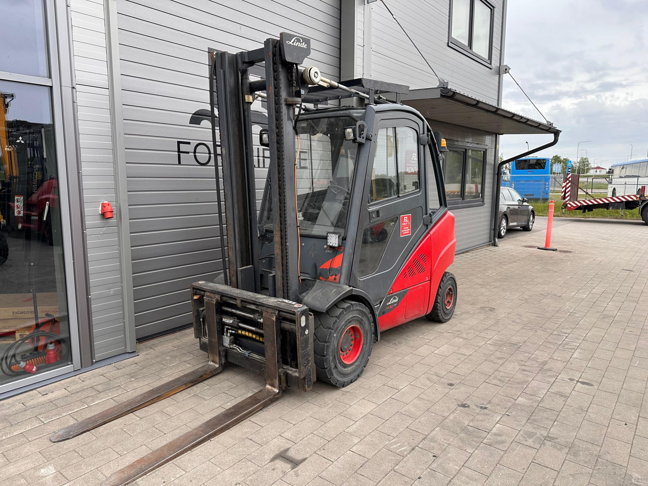 Linde H30D-02 - Дизелов мотокар: снимка 1 Linde H30D-02 - Дизелов мотокар: снимка 1