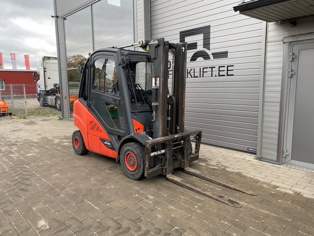 Linde H35D - Дизелов мотокар: снимка 2 Linde H35D - Дизелов мотокар: снимка 2