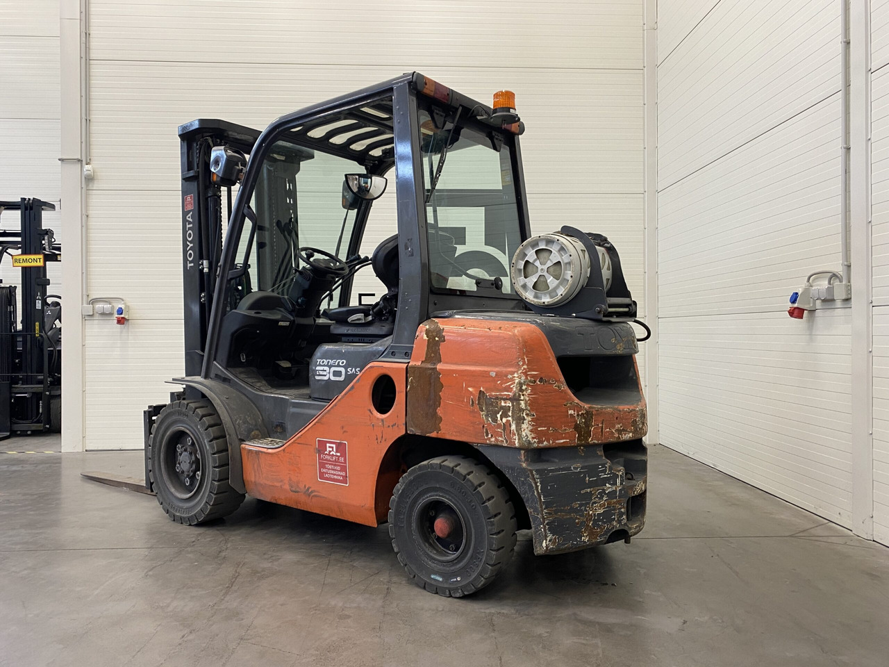 Toyota 02-8FGF30 - Газокар: снимка 2 Toyota 02-8FGF30 - Газокар: снимка 2